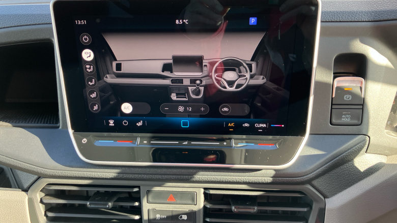 Volkswagen Crafter Cr35 Mwb Diesel Fwd 2.0 TDI 140PS Commerce Plus High Roof Van